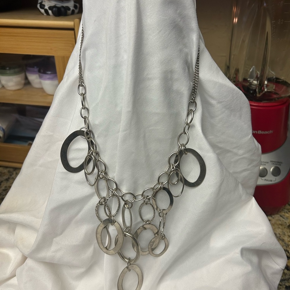 NWOT Paparazzi Silver Statement Necklace